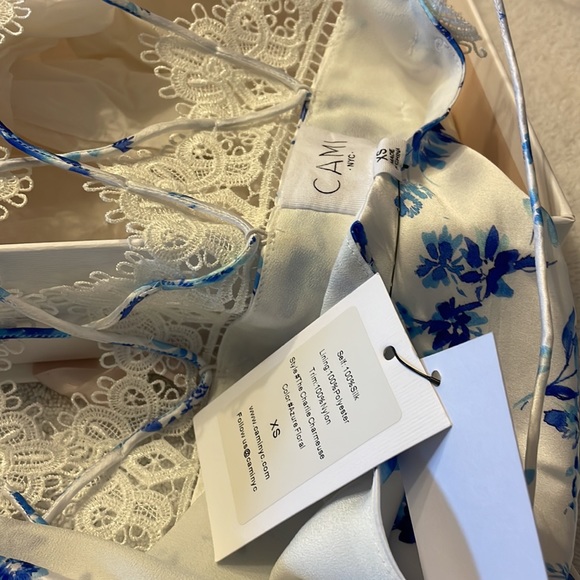 CAMI NYC || CHARLIE TANK NWT & BOX || Limited Edition Azure Print - Picture 10 of 13